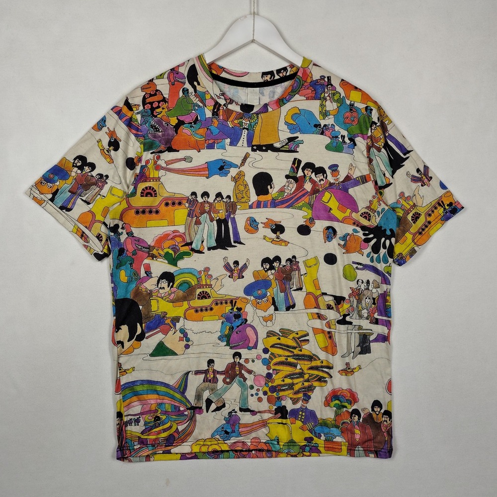 The Beatles Yellow Submarine All Over Print T-Shirt Psychedelic Art Mens Small